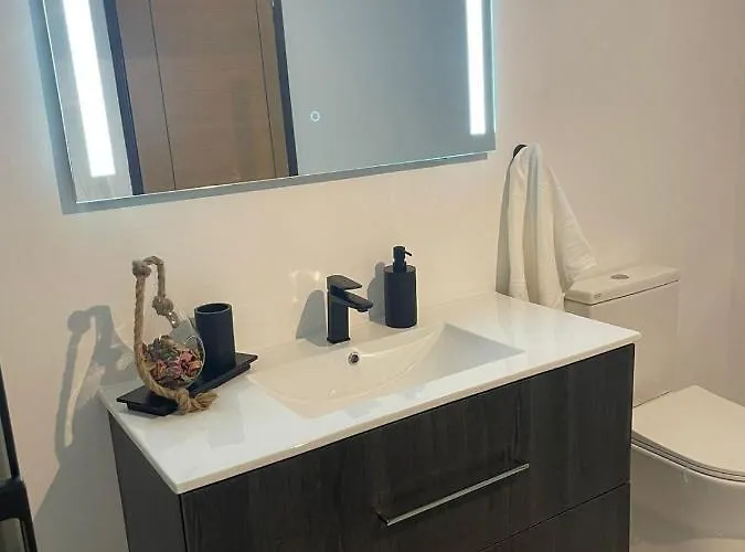 Апартаменты Ocean View Getaway *